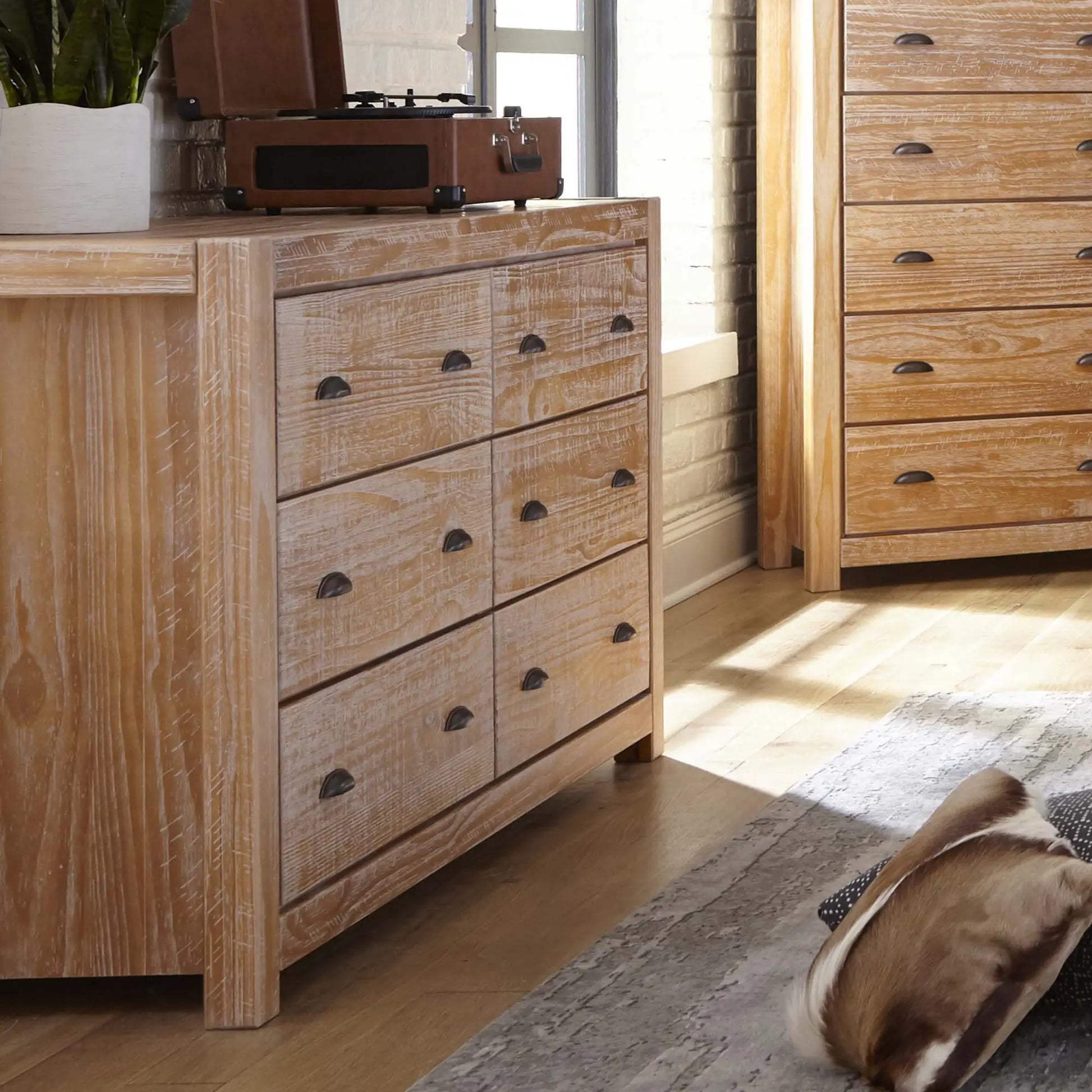 Montauk Bedroom Set (5-Piece)